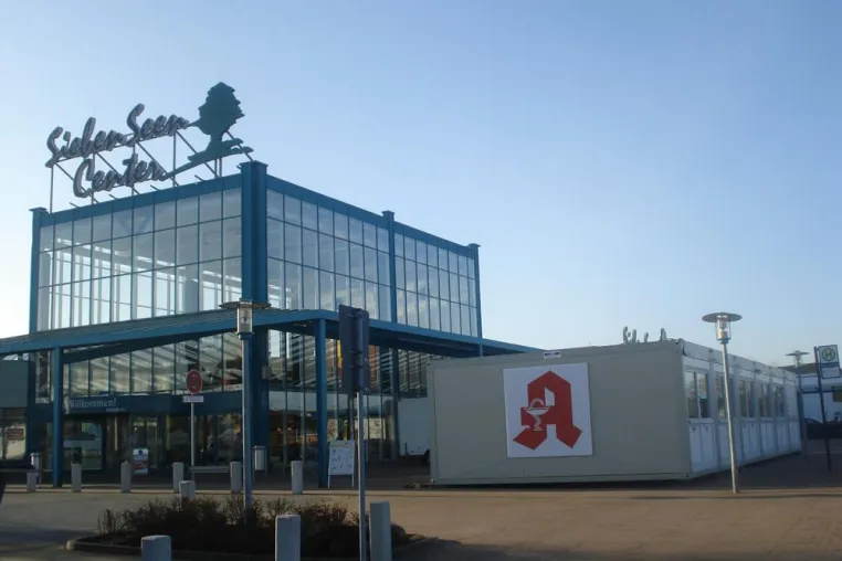 Bild: Apotheke in ELA-Raumsystemen - Löwenapotheke in Schwerin wird umgebaut