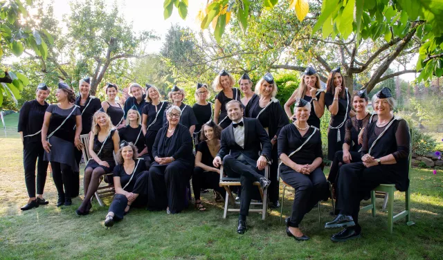 Kölner Alpen-Epos mit Opium, Ziegen und Intrigen – Wilde Bergfahrt durch die Musikepochen Bild: Kölner Alpen-Epos mit Opium, Ziegen und Intrigen – Wilde Bergfahrt durch die Musikepochen