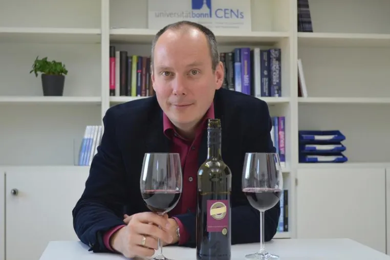 Bild: Why expensive wine appears to taste better