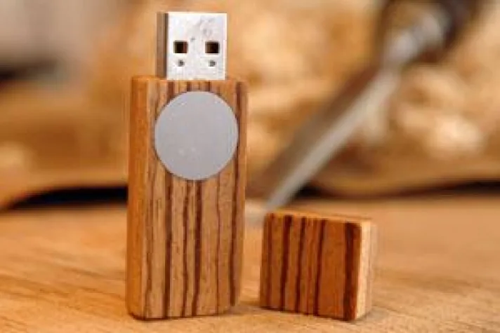 USB-Sticks aus edlem Holz Bild: USB-Sticks aus edlem Holz