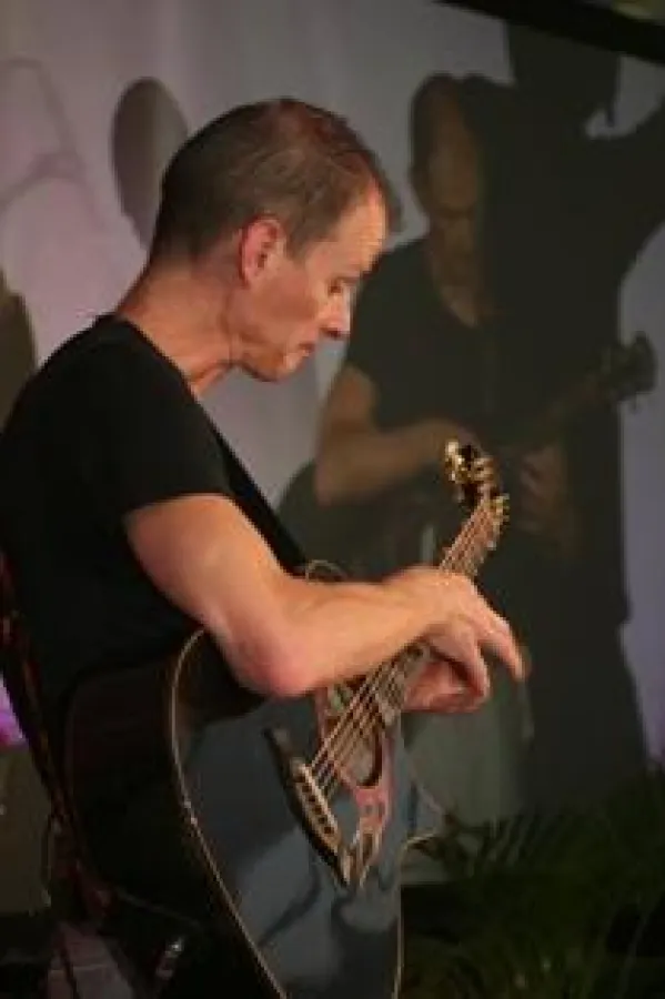 Eines der Highlights der Internationalen GSA Convention 2009: Gitarrenvirtuose Mike Rayburn aus den USA