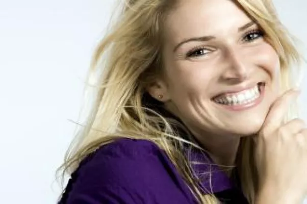 Bild: Schöne Zähne wirken sympathisch