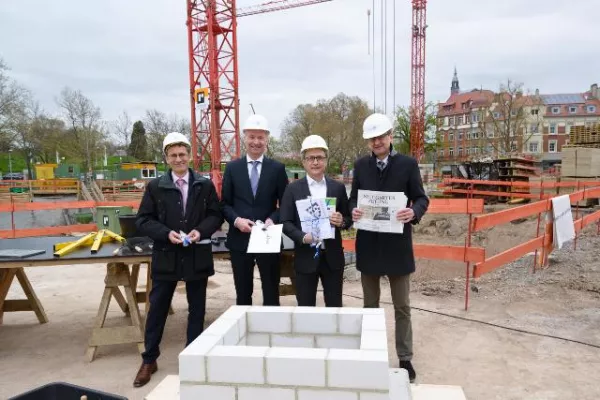 Bild: GWG-Gruppe legte Grundstein für neues Wohnquartier „Am Schwanenplatz“