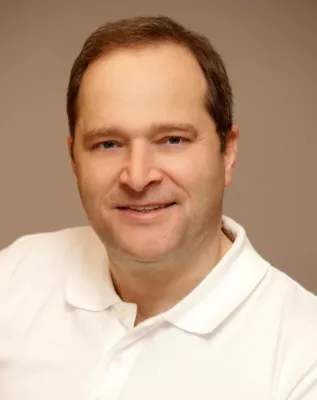 Bild: Spezialist der Emma Klinik operiert 500. Patienten erfolgreich durch das „Schlüsselloch“