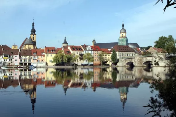 Bild: Kitzingen - Probe-Wohnen auf dem neuen Wohnmobil-Stellplatz