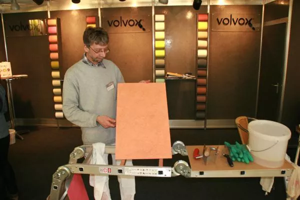 Bild: Dacapo - Glänzender Auftritt mit Lehmstucco auf der FARBE in Köln