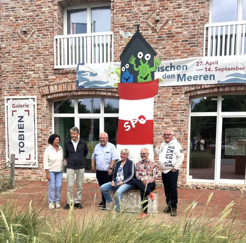 Einweihung Leuchtturmskulptur in St. Peter-Ording Bild: Einweihung Leuchtturmskulptur in St. Peter-Ording