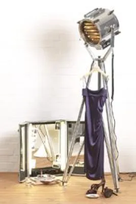 Bild: RENÉ LEZARD ruft zum Mode-Kurzfilmwettbewerb auf