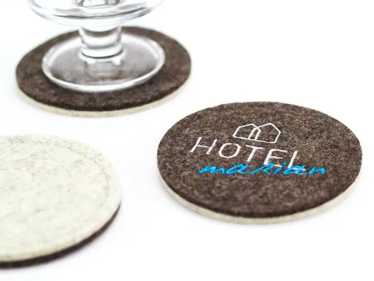 Bild: eigengut® präsentiert Filzideen für Hotel & Restaurant - Markenzeichen zum Anfassen