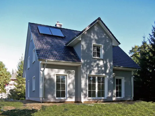 Bild: Stadthaus zwischen Wäldern und Seen | Hausbesichtigung