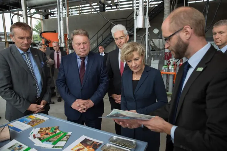 Bild: Gute Zusammenarbeit bei Nachwachsenden Rohstoffen zwischen Bayern und Thüringen