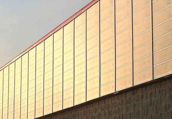 Solar-Luftkollektoren für Hallenheizung Bild: Solar-Luftkollektoren für Hallenheizung