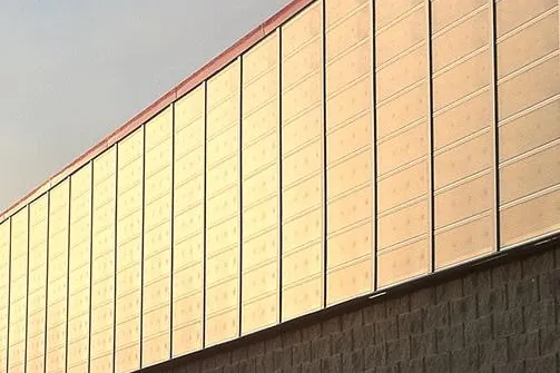 Solar-Luftkollektoren für Hallenheizung Bild: Solar-Luftkollektoren für Hallenheizung