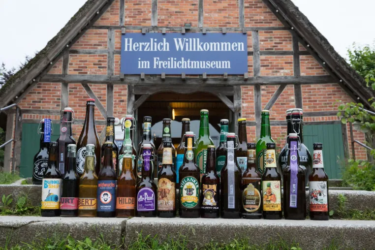 Aktionstag "Bier aus dem Norden" im Freilichtmuseum am Kiekeberg bei Hamburg Bild: Aktionstag "Bier aus dem Norden" im Freilichtmuseum am Kiekeberg bei Hamburg