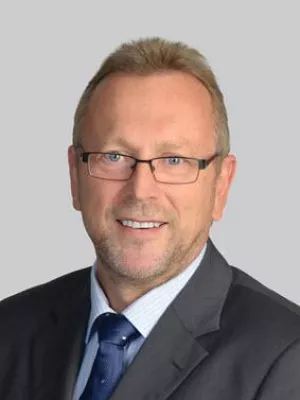 Bild: Verstärkung im Geschäftsbereich lbase: Raimund Juriga als Leiter Kundenprojekte mit an Bord