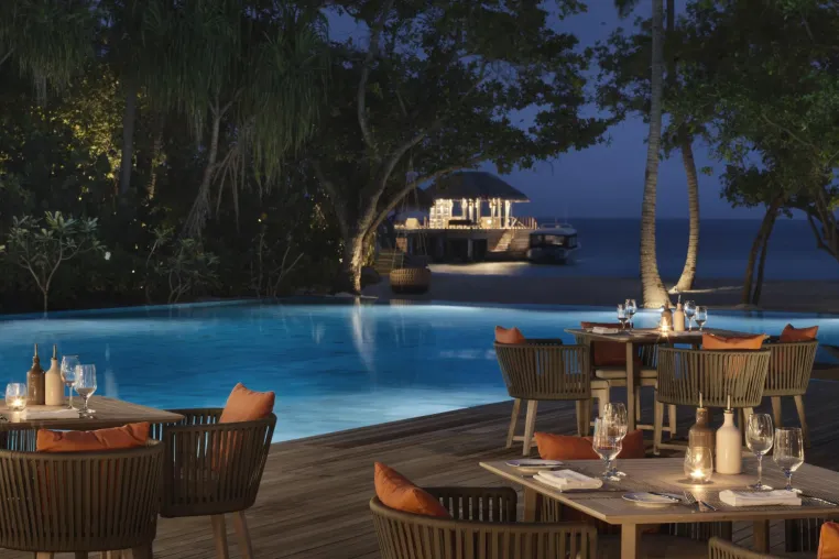 Entspannte Eleganz – Das Design von Vakkaru Maldives Europe meets Asia durch OT design Bild: Entspannte Eleganz – Das Design von Vakkaru Maldives Europe meets Asia durch OT design