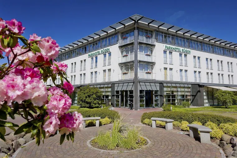 Auszeit genießen: Parkhotel Rügen öffnet für Urlauber Bild: Auszeit genießen: Parkhotel Rügen öffnet für Urlauber