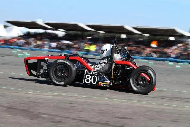Erfolge für Lapp Kabel-Teams bei der Formula Student Bild: Erfolge für Lapp Kabel-Teams bei der Formula Student