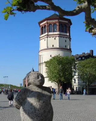 Bild: Durch das STEINreiche Düsseldorf mit den Düsseldorfer Stadtführern: Spur der Steine zum 17. Gästeführertag