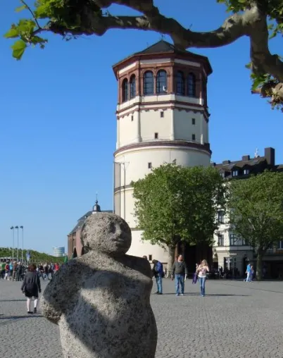 Durch das STEINreiche Düsseldorf mit den Düsseldorfer Stadtführern: Spur der Steine zum 17. Gästeführertag Bild: Durch das STEINreiche Düsseldorf mit den Düsseldorfer Stadtführern: Spur der Steine zum 17. Gästeführertag