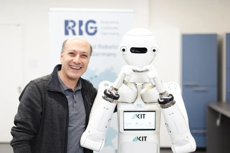 Bild: Humanoide Roboter für den Alltag: Tamim Asfour erhält Greve-Preis der Leopoldina