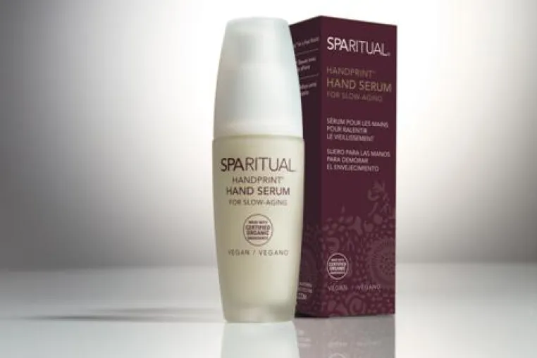 Bild: Tipp: Mit dem SpaRitual Hand Serum und der Handsalbe durch den Winter