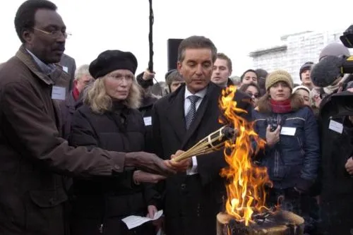 Bild: Symbolischer olympischer Fackellauf erreicht Deutschland