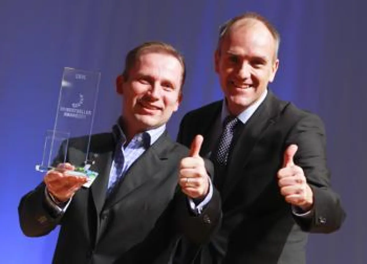 TIMETOACT Geschäftsführer Hermann Ballé mit Dr. Günter Sommer, Direktor Partnership Solution Center