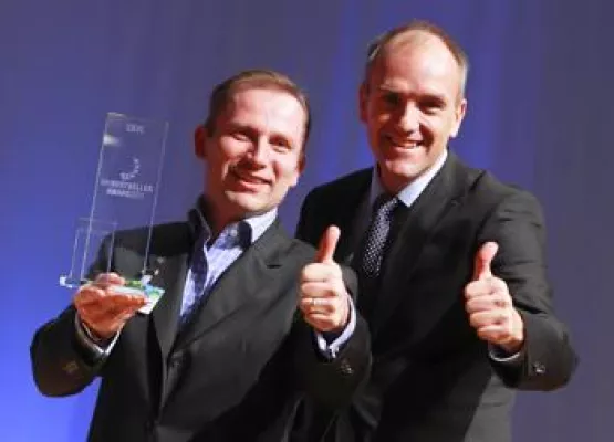 Bild: TIMETOACT erhält den Award als Best IBM Software Solution Partner 2011