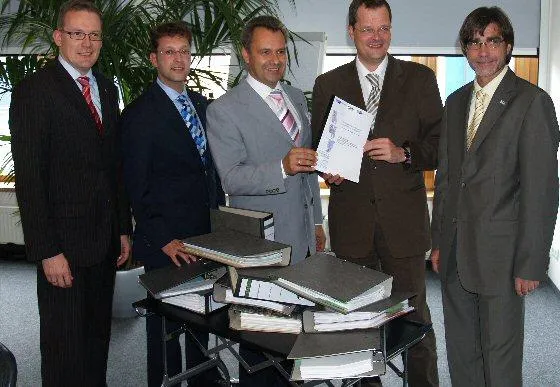 Bürokratieabbau ist Zukunftsaufgabe Bild: Bürokratieabbau ist Zukunftsaufgabe