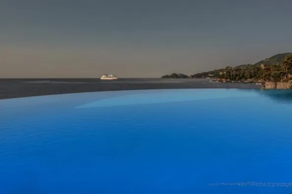 Excelsior Palace Hotel: 129 Zimmer, 129 Mal Meerblick Bild: Excelsior Palace Hotel: 129 Zimmer, 129 Mal Meerblick