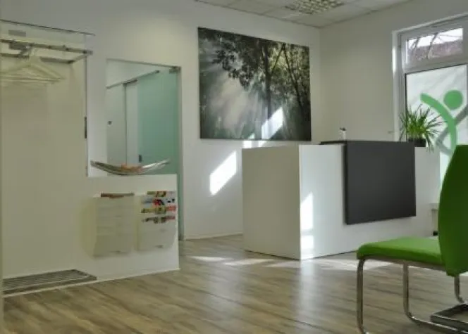 Bild: Kerstin Pfeil eröffnet Physikalische Therapiepraxis in Ottobrunn