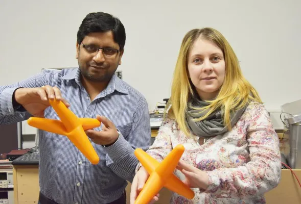 Bild: Foldable like an accordion: international research team bends individual nanostructures