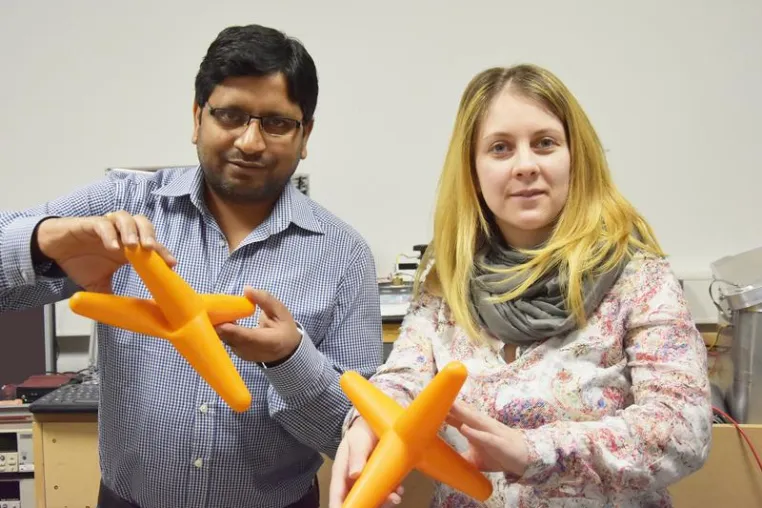 Bild: Foldable like an accordion: international research team bends individual nanostructures