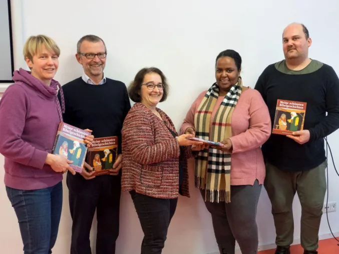 Kinder mit biblischen Geschichten stark machen Bild: Kinder mit biblischen Geschichten stark machen