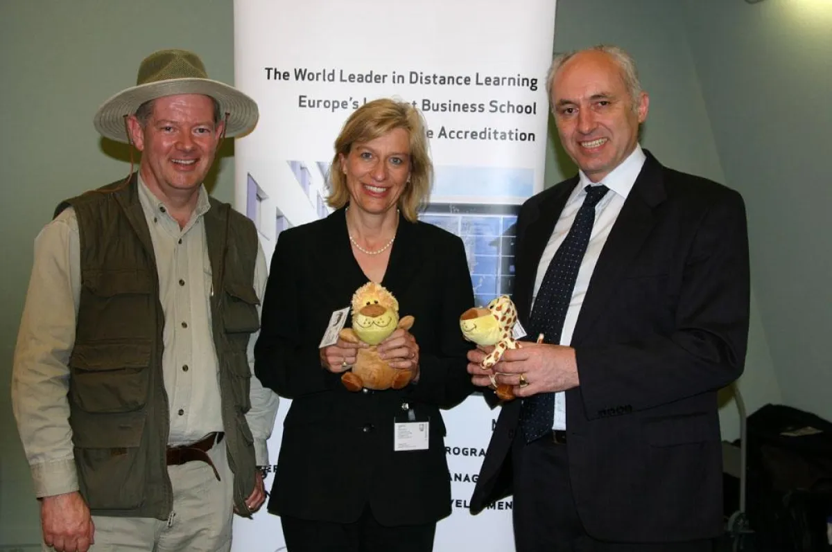 Stephen Berry bei einem Vortrag zusammen mit Georgia Shaw und Tristan Sage von der Open University Business School