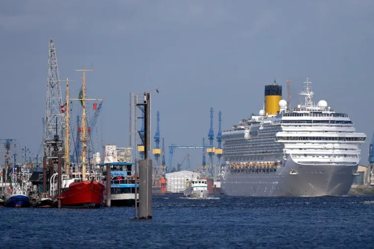 Bild: Ahoi, Costa Pacifica! Hamburg begrüßte am Samstag den italienischen Luxusliner