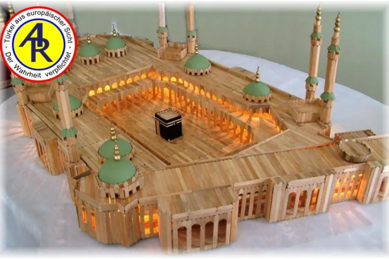Aktuelle Türkei: Deutscher baut Modell der Moschee von Mekka aus Eisstäbchen Bild: Aktuelle Türkei: Deutscher baut Modell der Moschee von Mekka aus Eisstäbchen