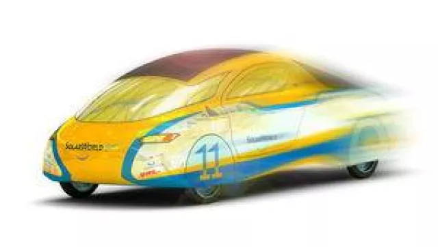 Bild: Thomas Krenn unterstützt Solarcar-Forschungsprojekt