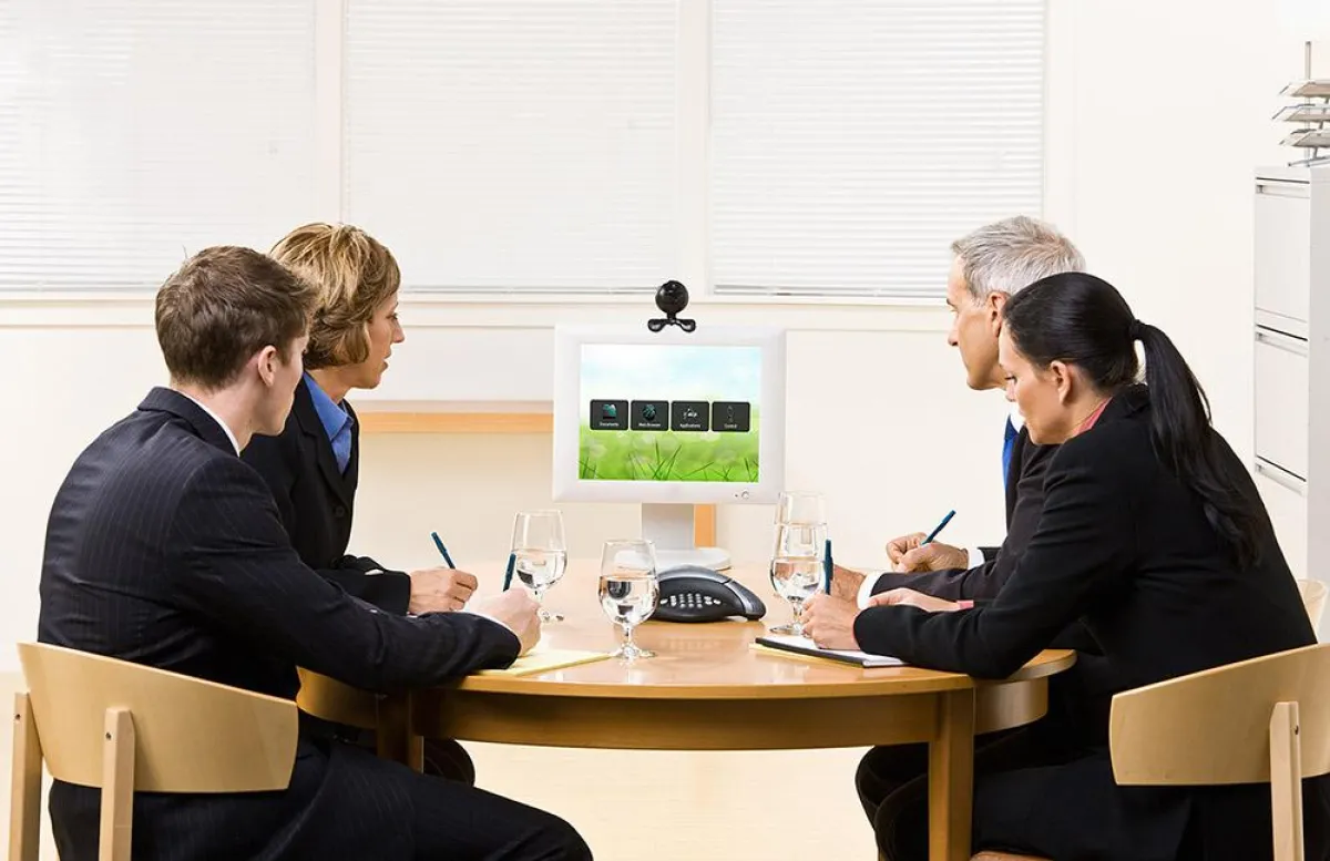 AMX zeigt intelligente Technologien für eine moderne Arbeitswelt