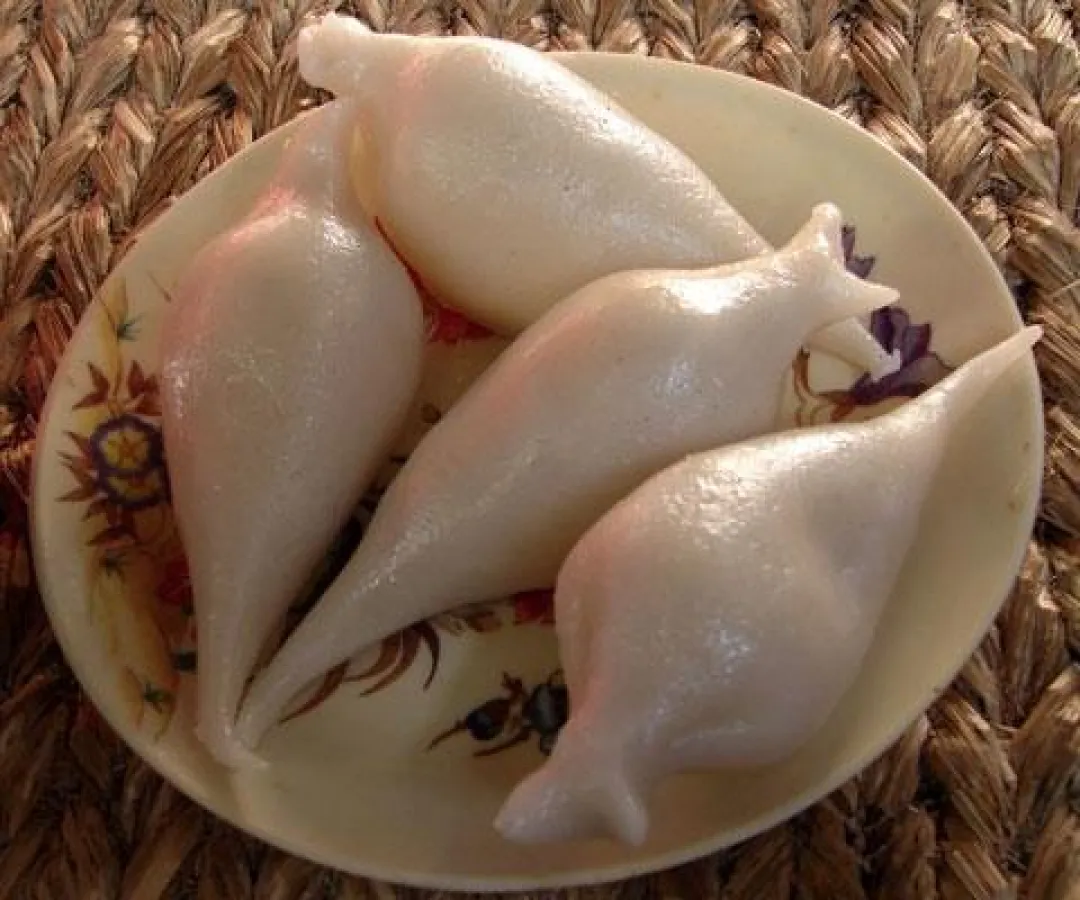 Traditionelle Yomari beim Yomari Punhi Fest in Nepal