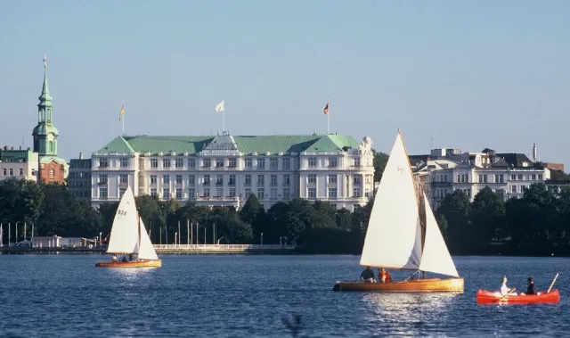 Bild: Atlantic Hotel erstes deutsches Grandhotel mit Zertifizierung nach DIN EN ISO 9001:2000