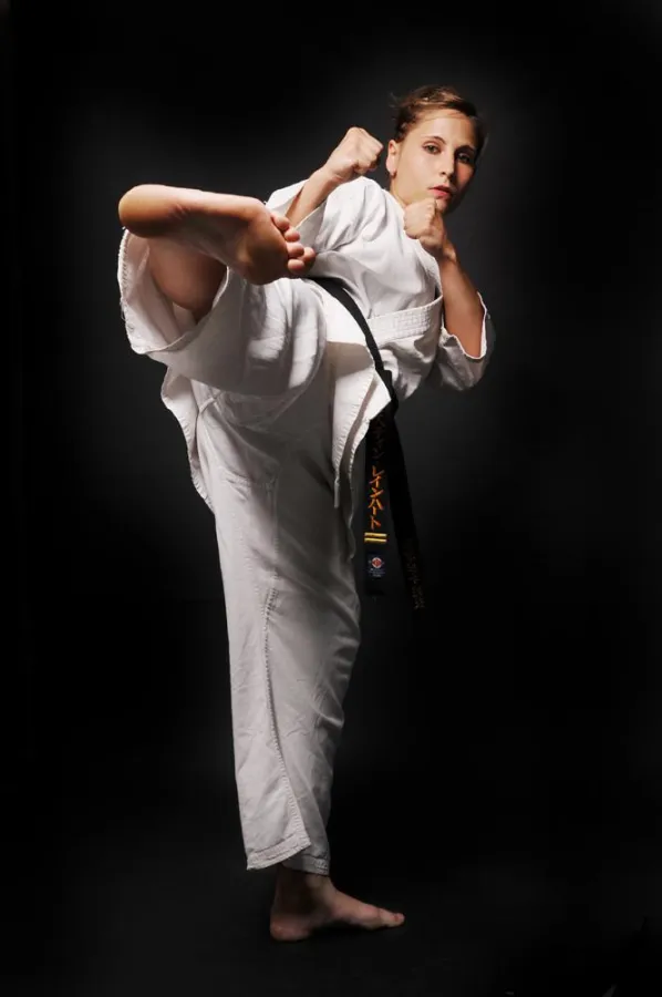 Kristin Reinhardt, Schweizer und Deutsche Meisterin in Karate und Vize-Weltmeisterin im Thaiboxen