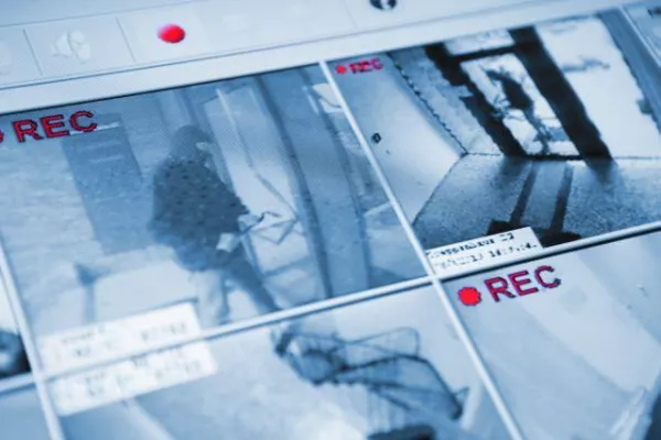 Bild: Tatort Schule - Pfingstferien rufen Einbrecher und Diebe auf den Plan