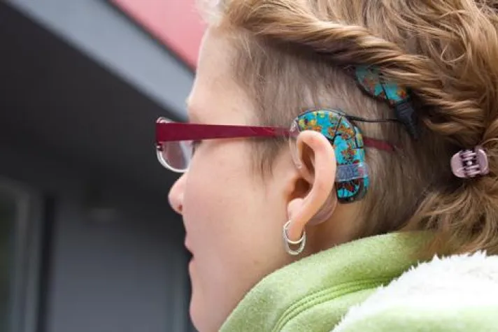 Bild: Ich bin taub – Sprich mit mir! – Bundesweiter Aktionstag zum Cochlea-Implantat (CI)