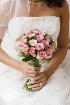 Bild: Tageszeitungen und Anzeigenblätter lieben Hochzeitsthemen