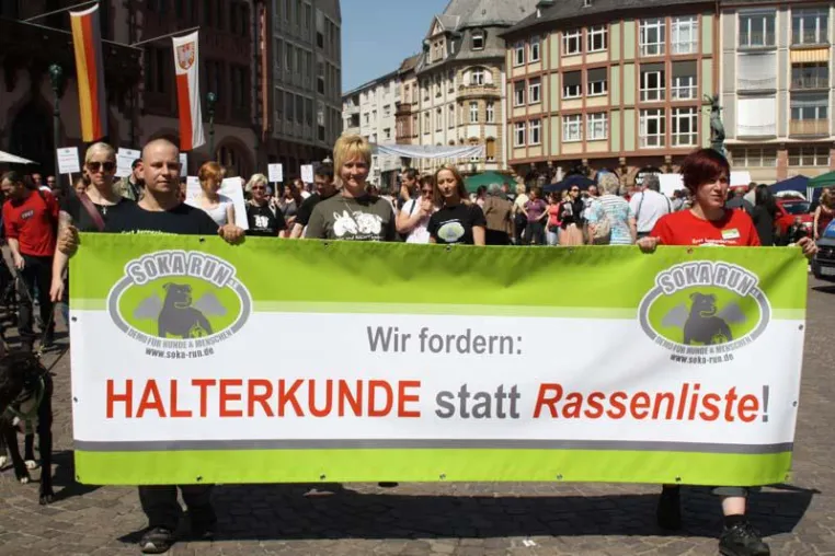 SOKA RUN e.V. - Demo für Hunde und Menschen am 30. März 2013 Bild: SOKA RUN e.V. - Demo für Hunde und Menschen am 30. März 2013