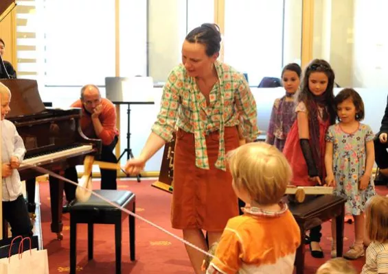 Bild: Steinway Haus München & mini.musik laden am 23. Juni 2013 zum klangvollen Kindertag