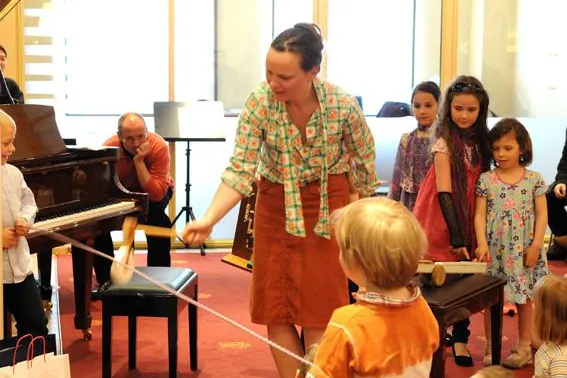 Steinway Haus München & mini.musik laden am 23. Juni 2013 zum klangvollen Kindertag Bild: Steinway Haus München & mini.musik laden am 23. Juni 2013 zum klangvollen Kindertag