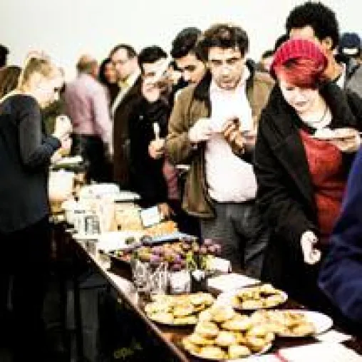 Ankommen heißt Advent - Gemeinsam mit Berliner Unternehmen fördert FORUM Berufsbildung die Integration Bild: Ankommen heißt Advent - Gemeinsam mit Berliner Unternehmen fördert FORUM Berufsbildung die Integration